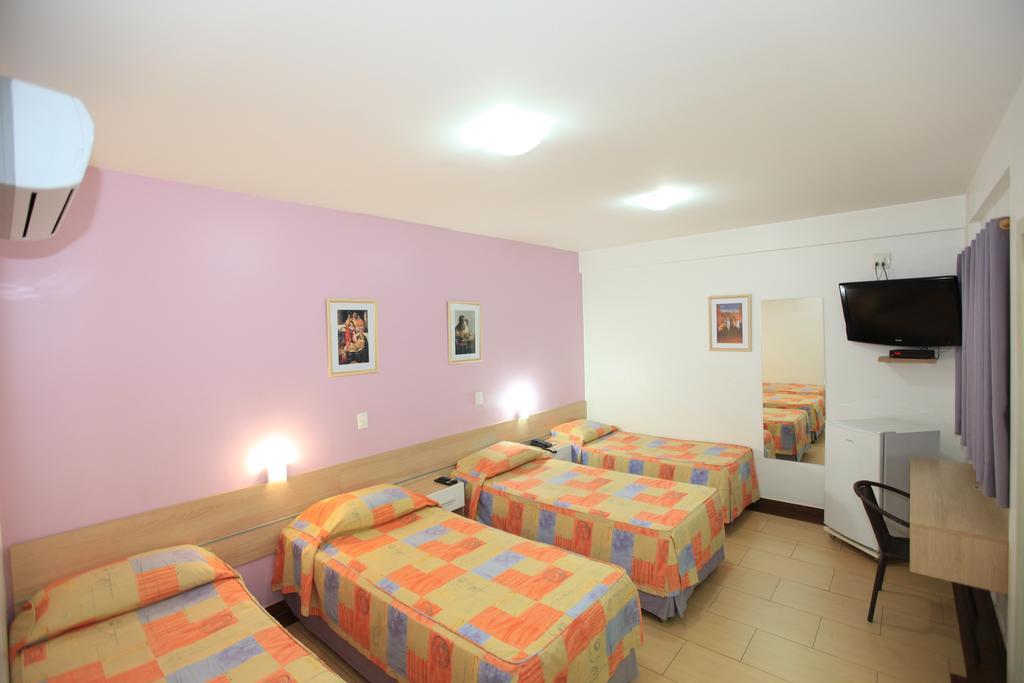Hotel Oly Plaza Пирасикаба Стая снимка