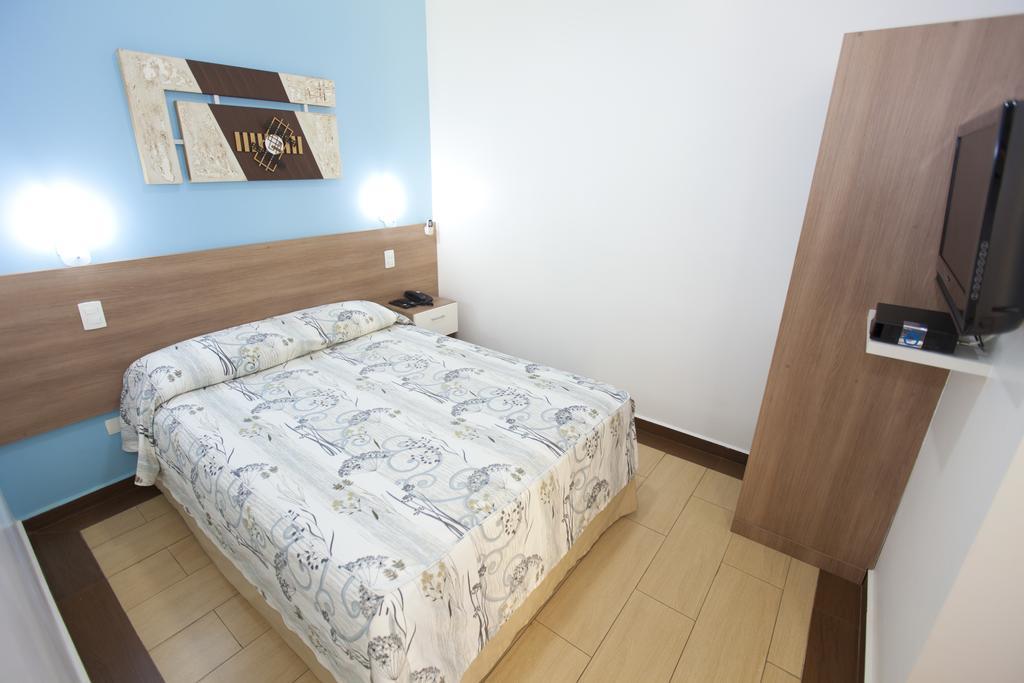 Hotel Oly Plaza Пирасикаба Стая снимка